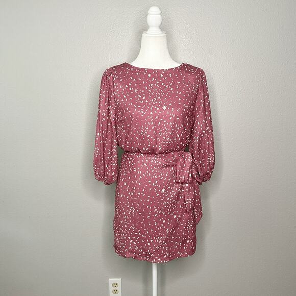Vici Collection Mauve Dot Faux Wrap Side Tie Mini Dress women’s size small NEW - Picture 2 of 13